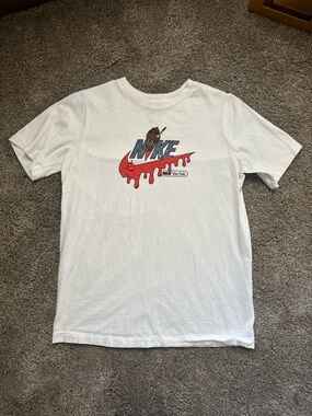 Nike Boys Graphic T-Shirt XL White Ice Cream Drip Logo Tee